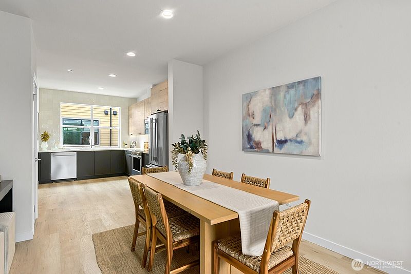 5th image of 767 7th Avenue NW