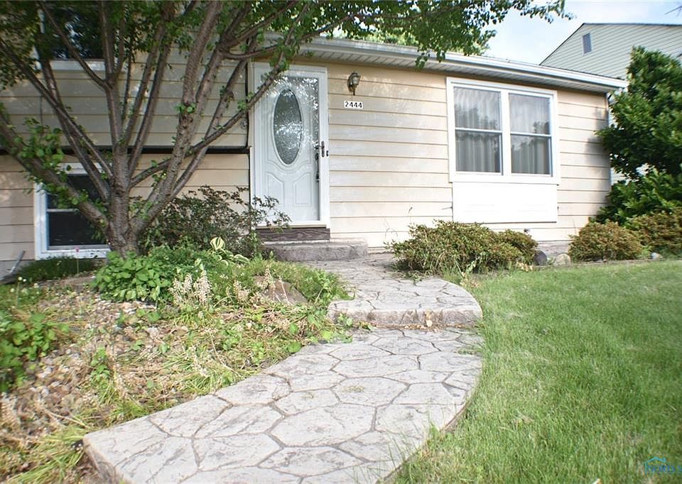 1st image of 2444 Bedford Ln