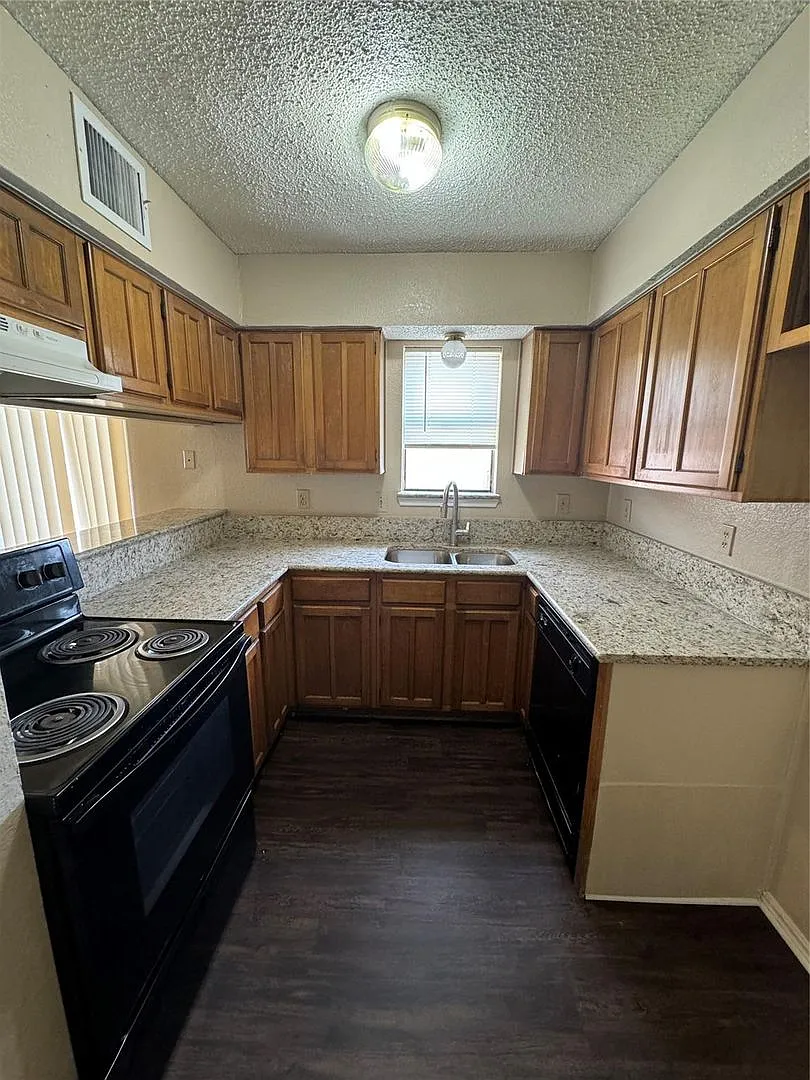 Nice 3 bedroom home in Mesquite ISD! — Photo 4