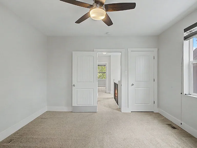 1230 N Logan St — Photo 28