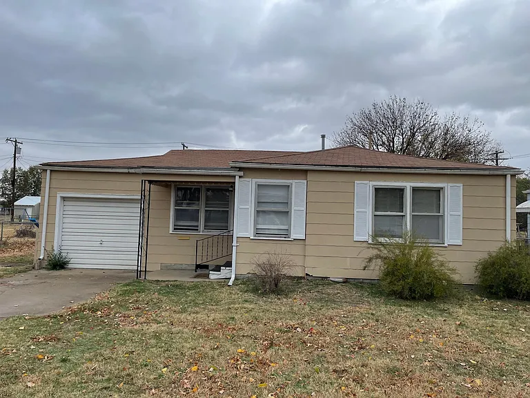 1508 W 3rd St — Photo 1