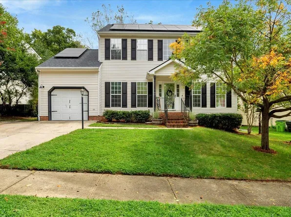 8436 Hobhouse Cir, Raleigh, NC 27615