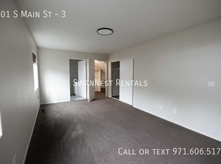 401 S Main St #3, Newberg, OR 97132