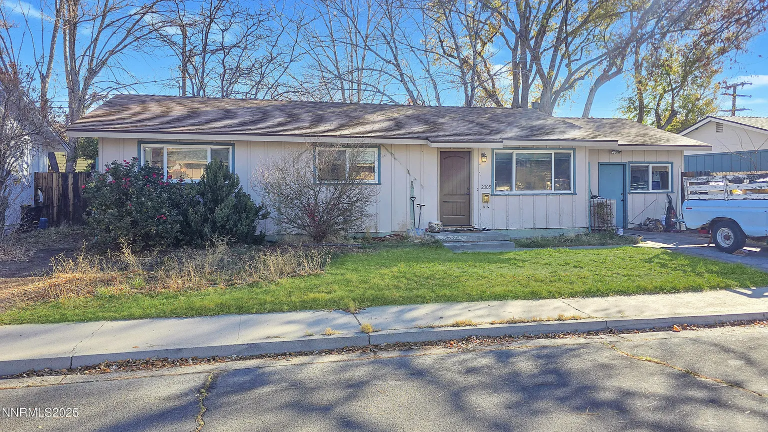 2305 Michael Dr photo 1