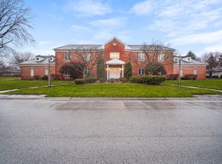 52 Inverness Ln, Schererville, IN 46375