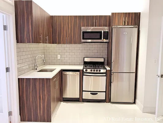 Rented by AD Real Estate Investors | media 28