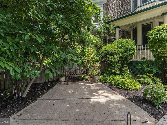 2nd image of 204 W Hortter St