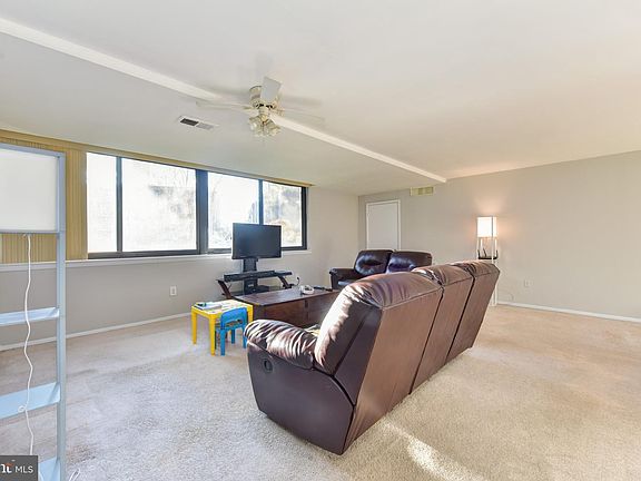 4th image of 16 S Van Dorn St APT 206