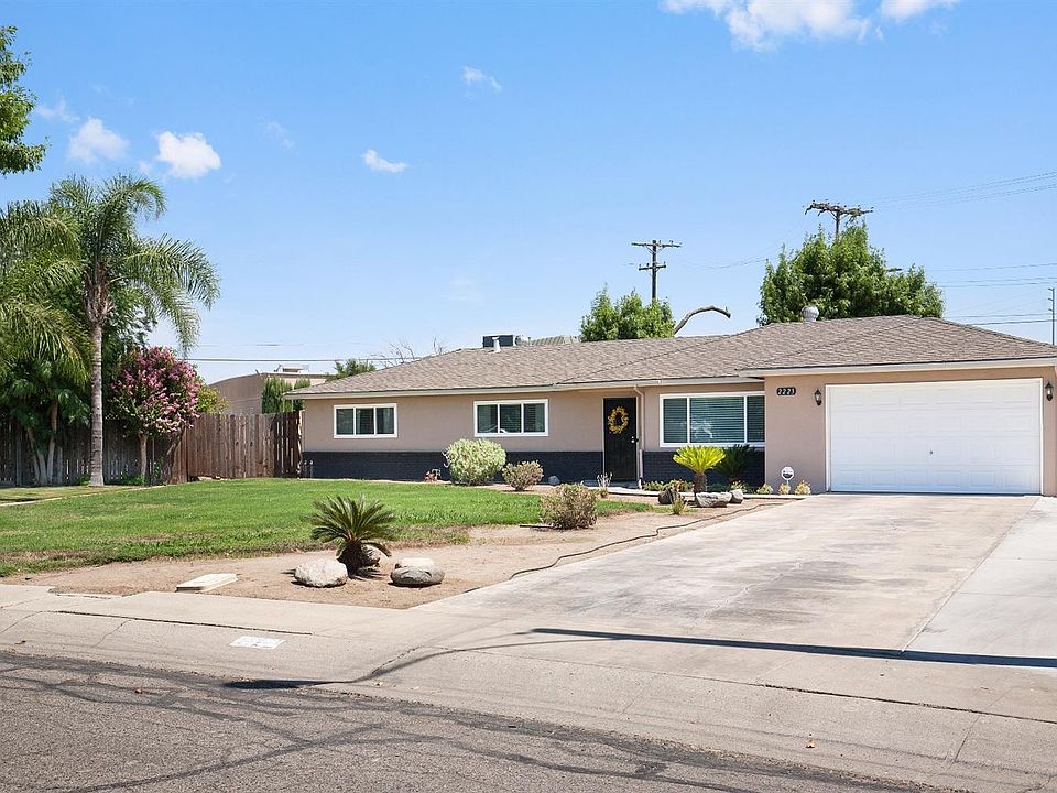 1st image of 2223 W Cambridge Dr