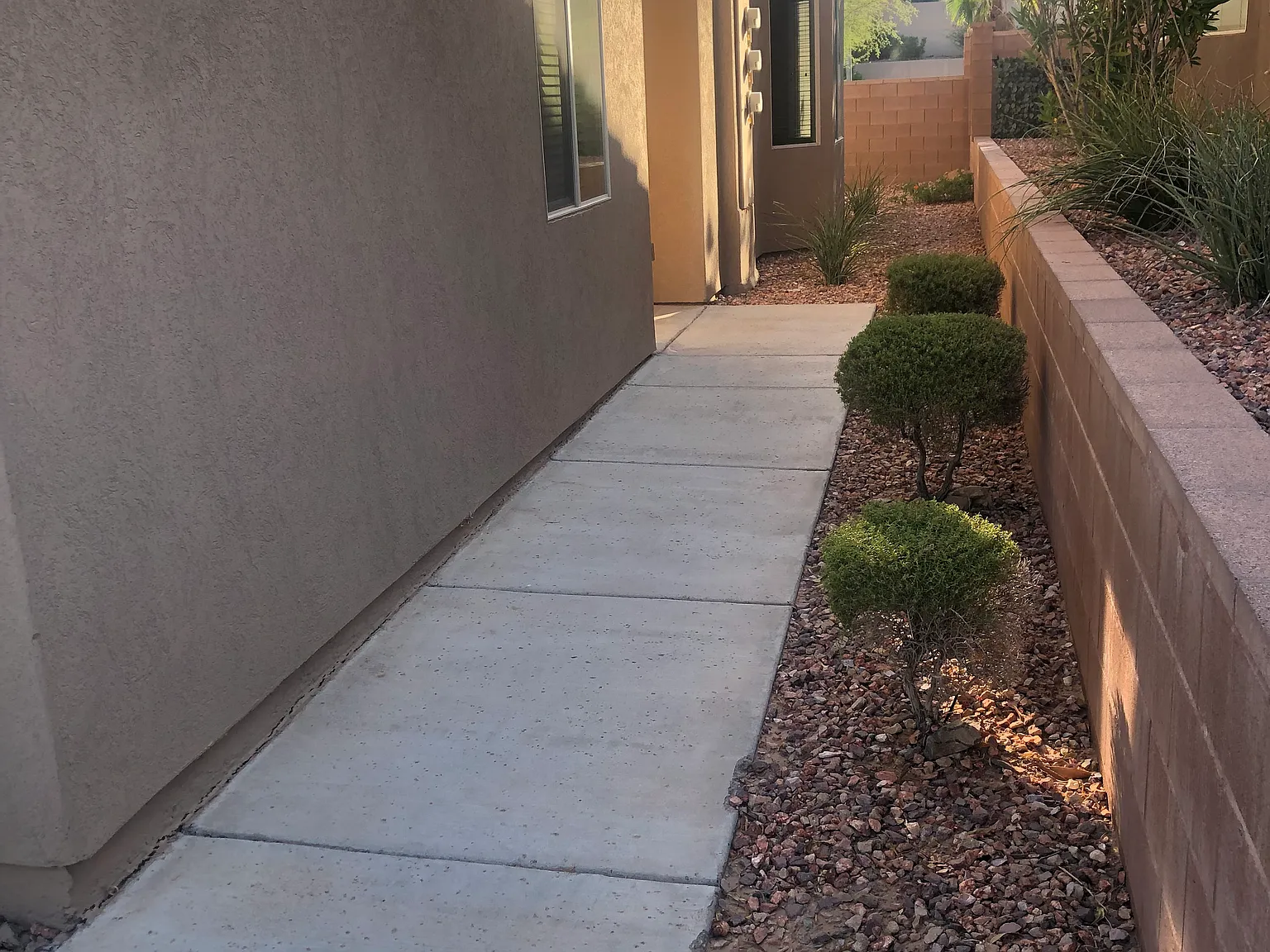 3 bed, 1299 sqft, $1,700 — Photo 2