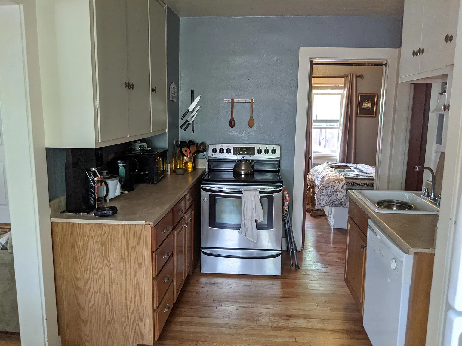 4 bed, 2500 sqft, $5,800 — Photo 4