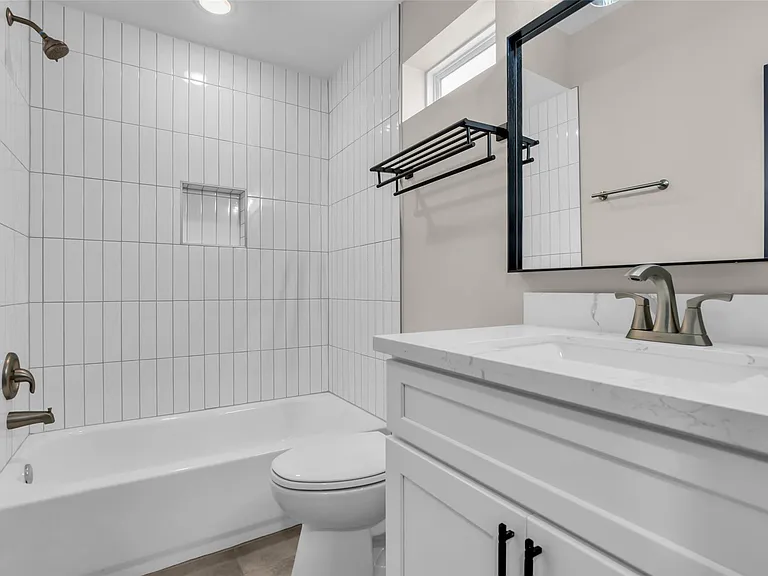 8529 Dosia St #A — Photo 16
