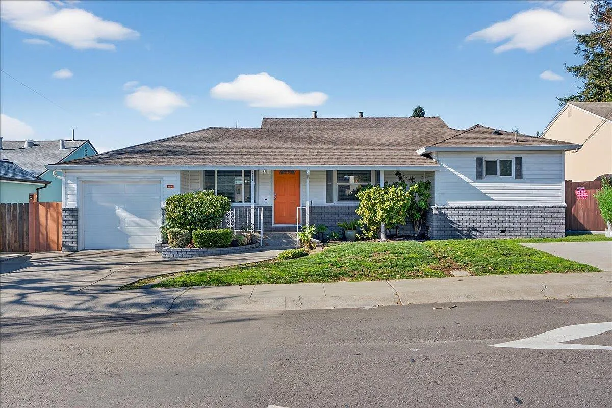 19373 San Miguel Ave photo 1