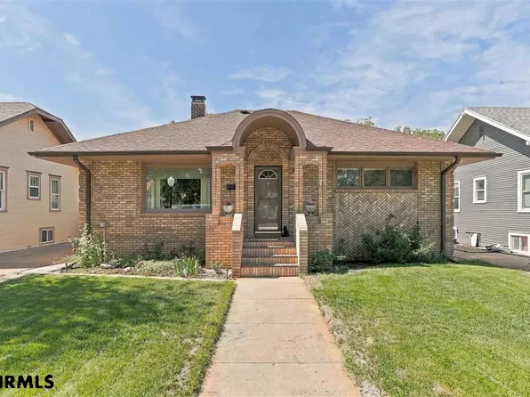 2418 Avenue B, Scottsbluff, NE 69361