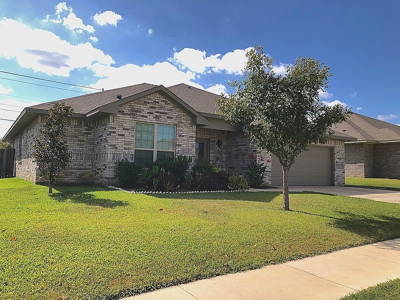 1st image of 605 Bretts Way