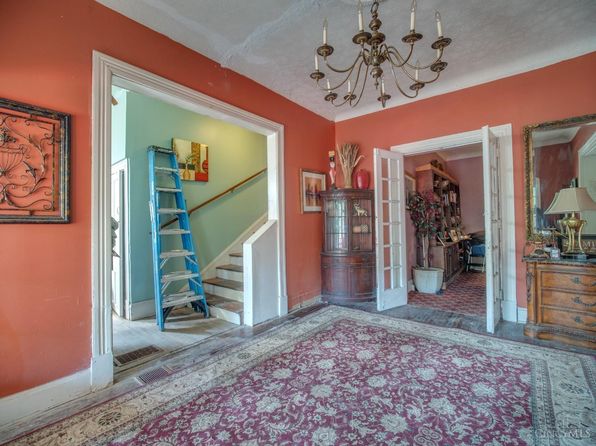 cincinnati-ohio-439767867 picture