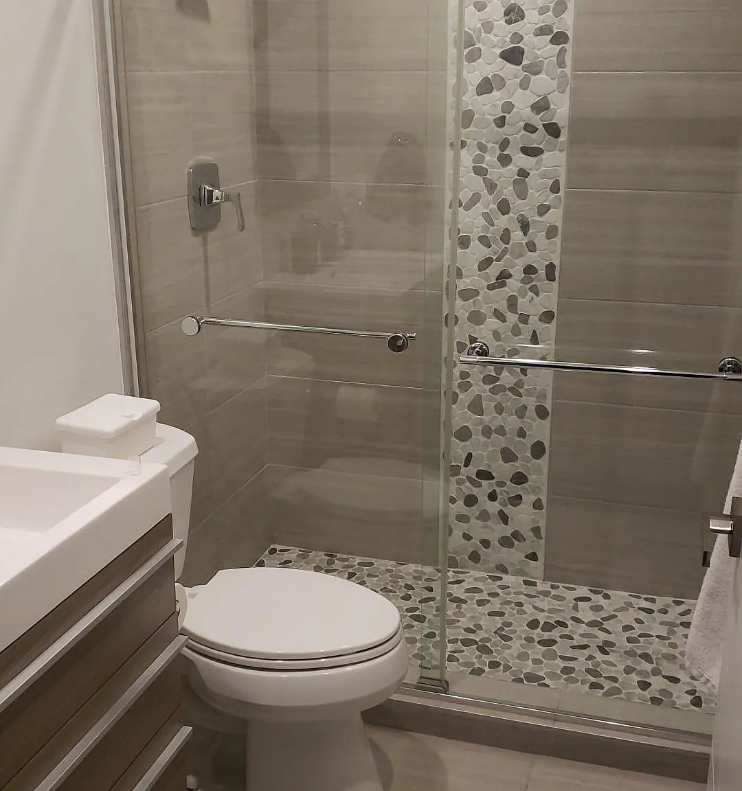 3 bed, 1128 sqft, $3,200 — Photo 2