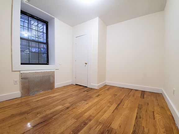 4th image of 360 Franklin Ave #B