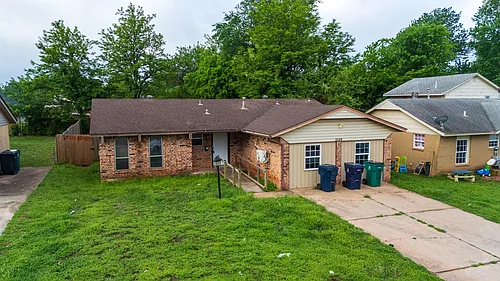 2524 SE 45th St Photo 1