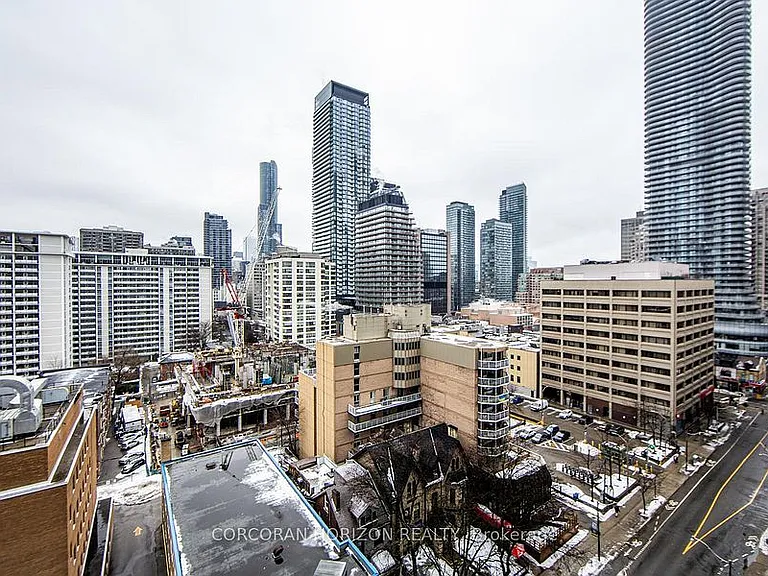 28 Wellesley St E #1104 — Photo 37