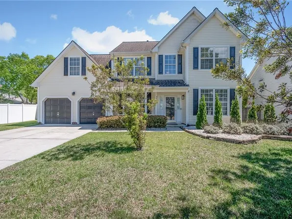 2431 Annie Cir, Chesapeake, VA 23323