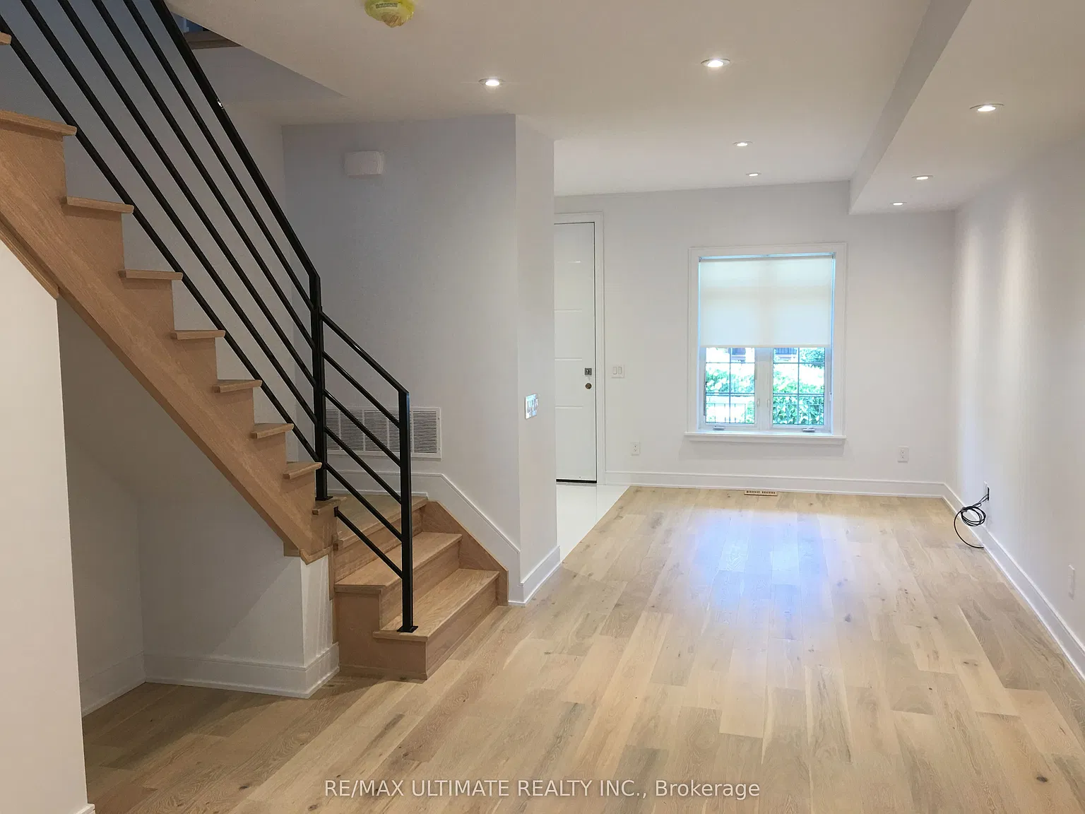 4 bed, $3,400 — Photo 2