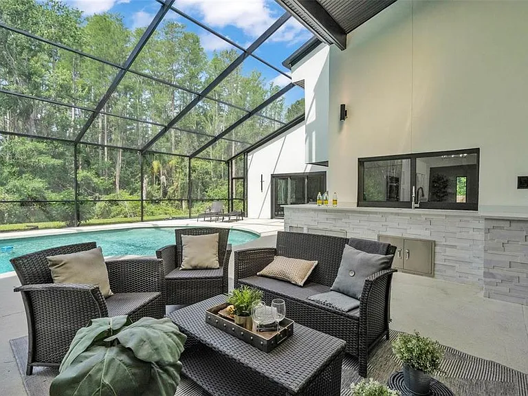4520 Pine Hollow Dr — Photo 41