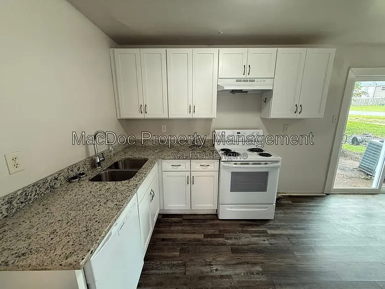 400 Rann Ct — Photo 10