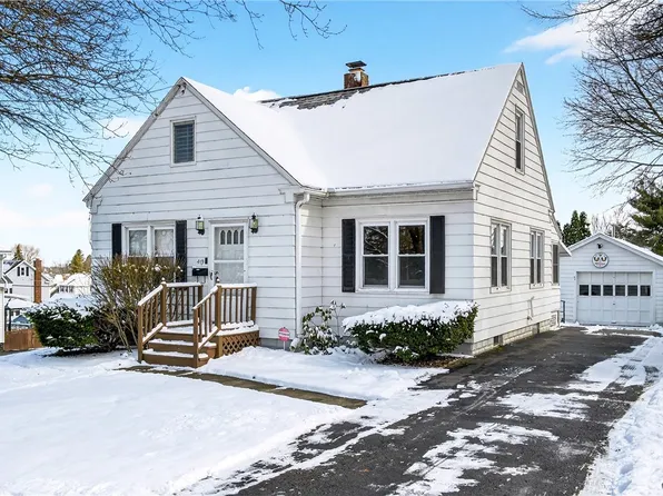 419 Darlington Rd E, Syracuse, NY 13208
