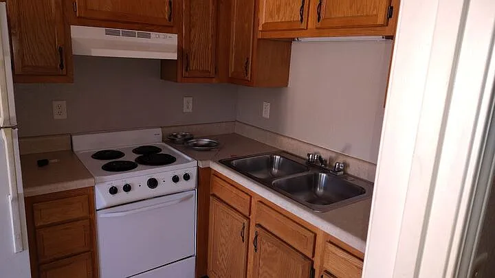 Cornerstone Apartments — Photo 9