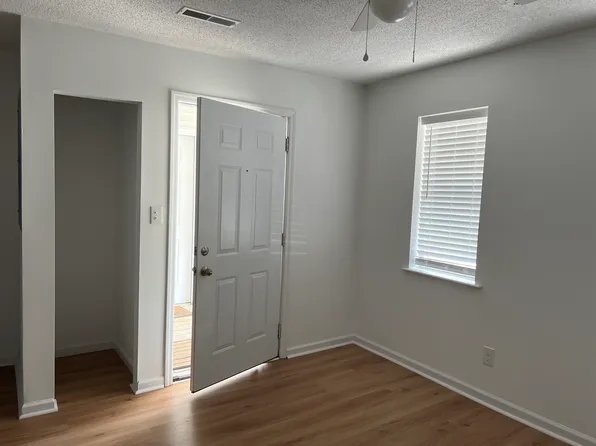 (undisclosed Address), Charleston, SC 29406