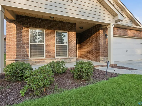 158 Grey Fawn Trl NW, Madison, AL 35757
