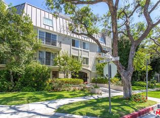 458 N Oakhurst Dr APT 206, Beverly Hills, CA 90210