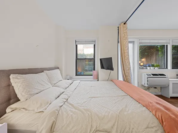 245 East 24th Street image 10 of 19