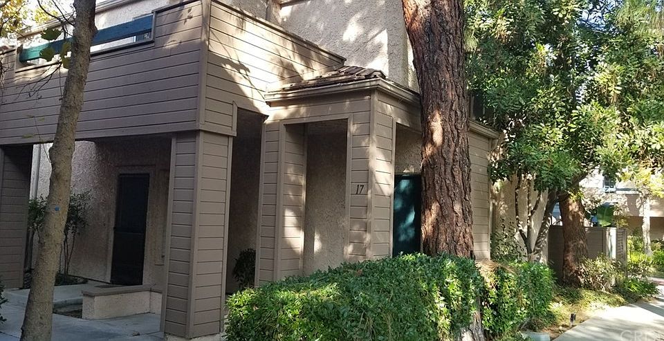 1st image of 17 N Via Colinas