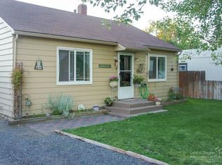 635 SW 12th St, Redmond, OR 97756