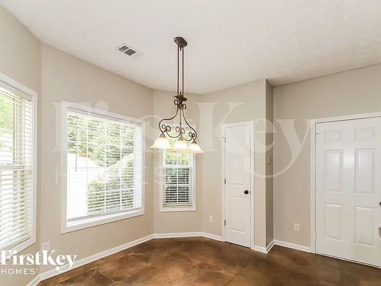6325 Wilmington Way — Photo 3