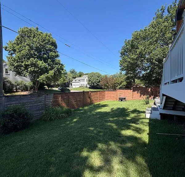 1909 Rollins Dr — Photo 18