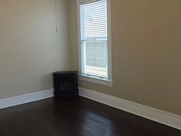 4510 Avenue R 1/2 — Photo 3