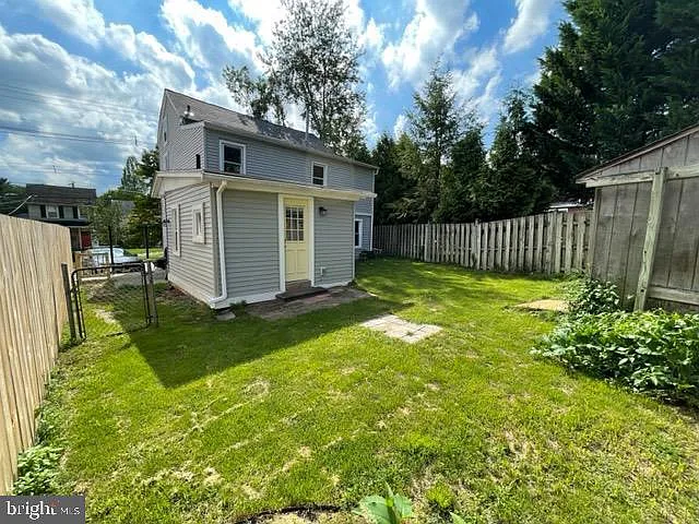 3 bed, 2.0 bath, 1532 sqft, $3,500 — Photo 2
