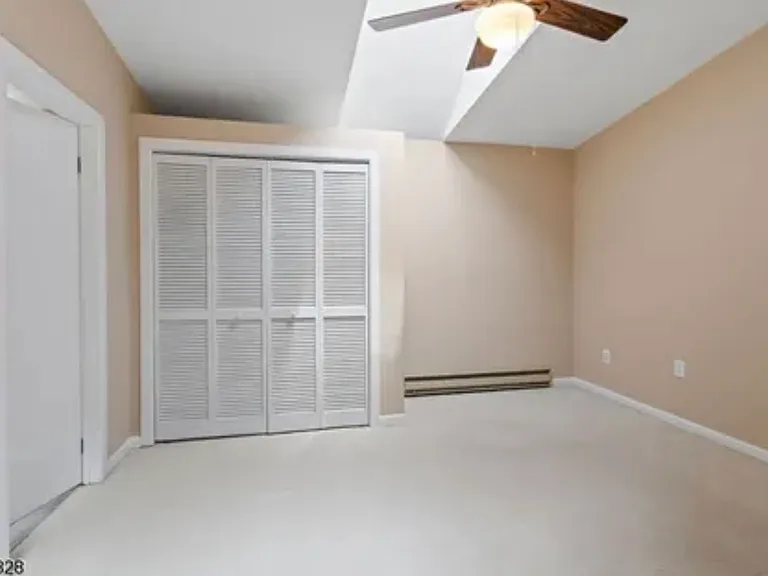 621 Valley Rd — Photo 16