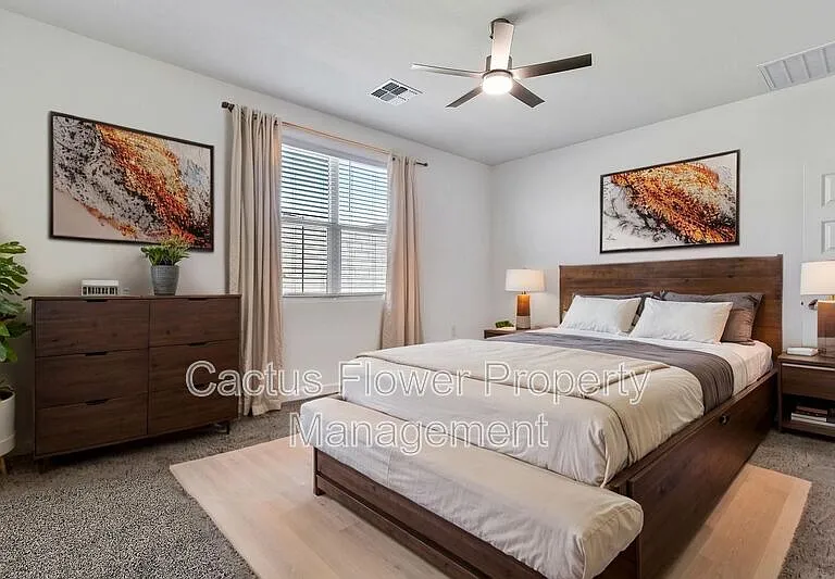 1718 W Sombra Ave — Photo 15