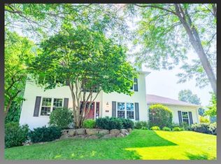 974 Peregrine Trl, Oregon, WI 53575