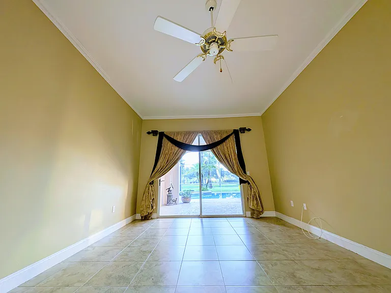 5667 Wellington Ct — Photo 30