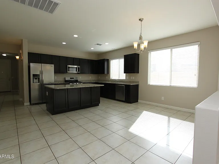 43522 W Snow Dr — Photo 3