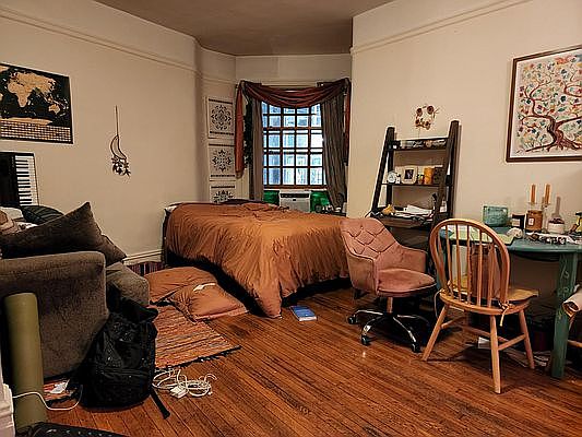1st image of 527 Cathedral Pkwy #4