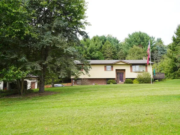 3619 Church St, Slatington, PA 18080