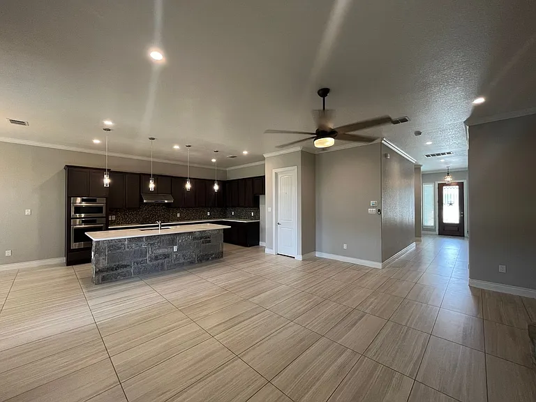 4815 Viewcrest Rd — Photo 15