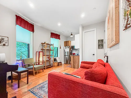 481 Evergreen Ave Photo 1