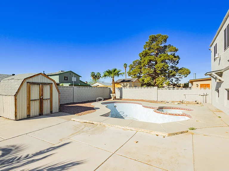3969 Manford Cir — Photo 34
